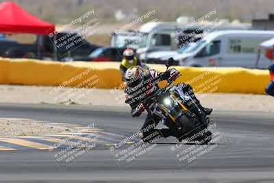 media/Apr-10-2022-SoCal Trackdays (Sun) [[f104b12566]]/Turn 2 (1135am)/